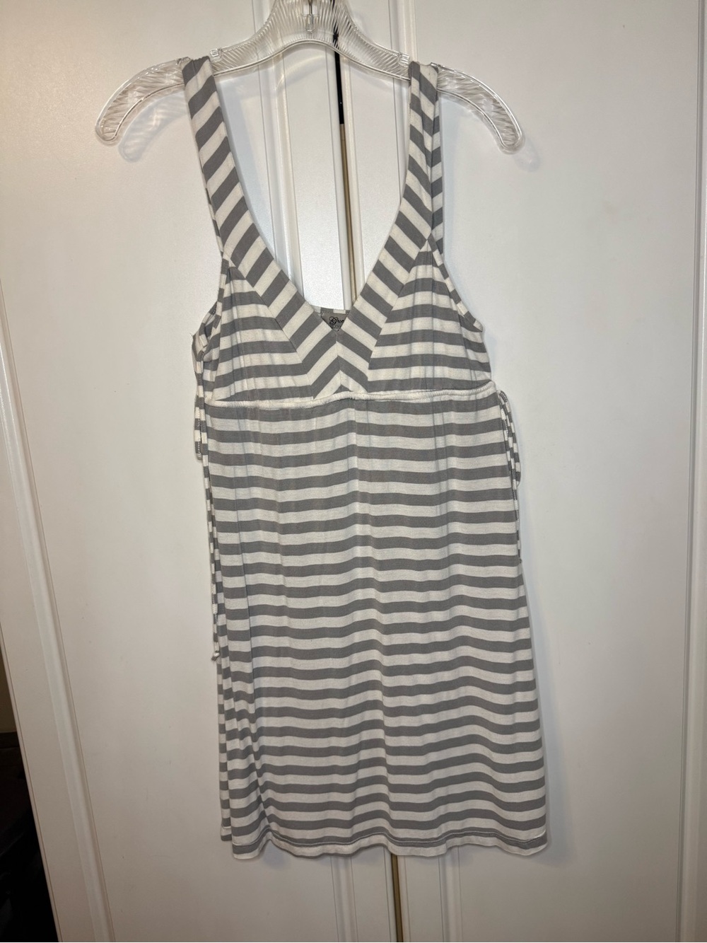 Guess Gray White Striped Sleeveless Mini Dress Side Tie Empire Waist Size Small
